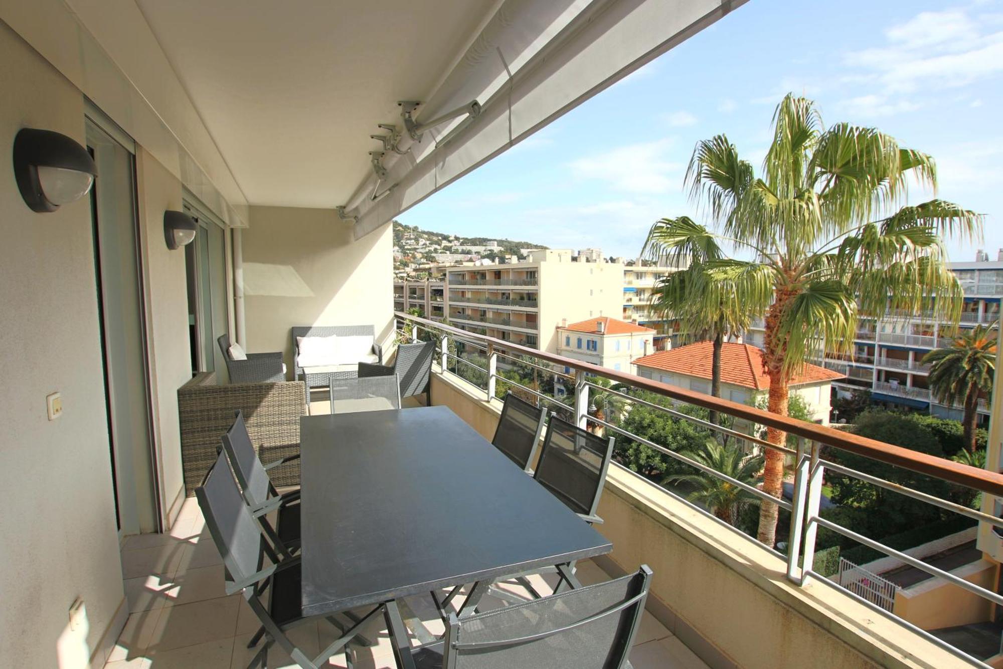 Fully Equipped Apartment With Large Terrace Lounge Area Cannes Exterior photo